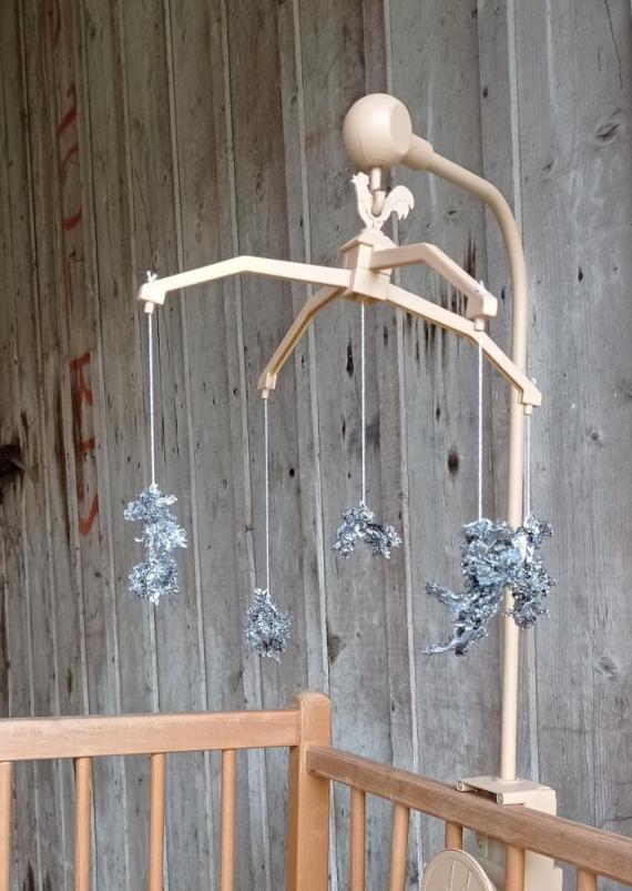 Le Coq Vaudou - installation (detail)